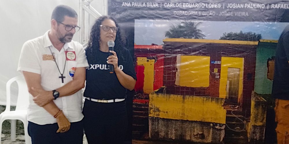 20-07 - LANÇ DO LIVRO DE FOTO EXPULSÃO-01